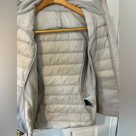 Lululemon Athletica Down For It All Light Gray Down Filled Puffer Vest - Picture 4 of 5